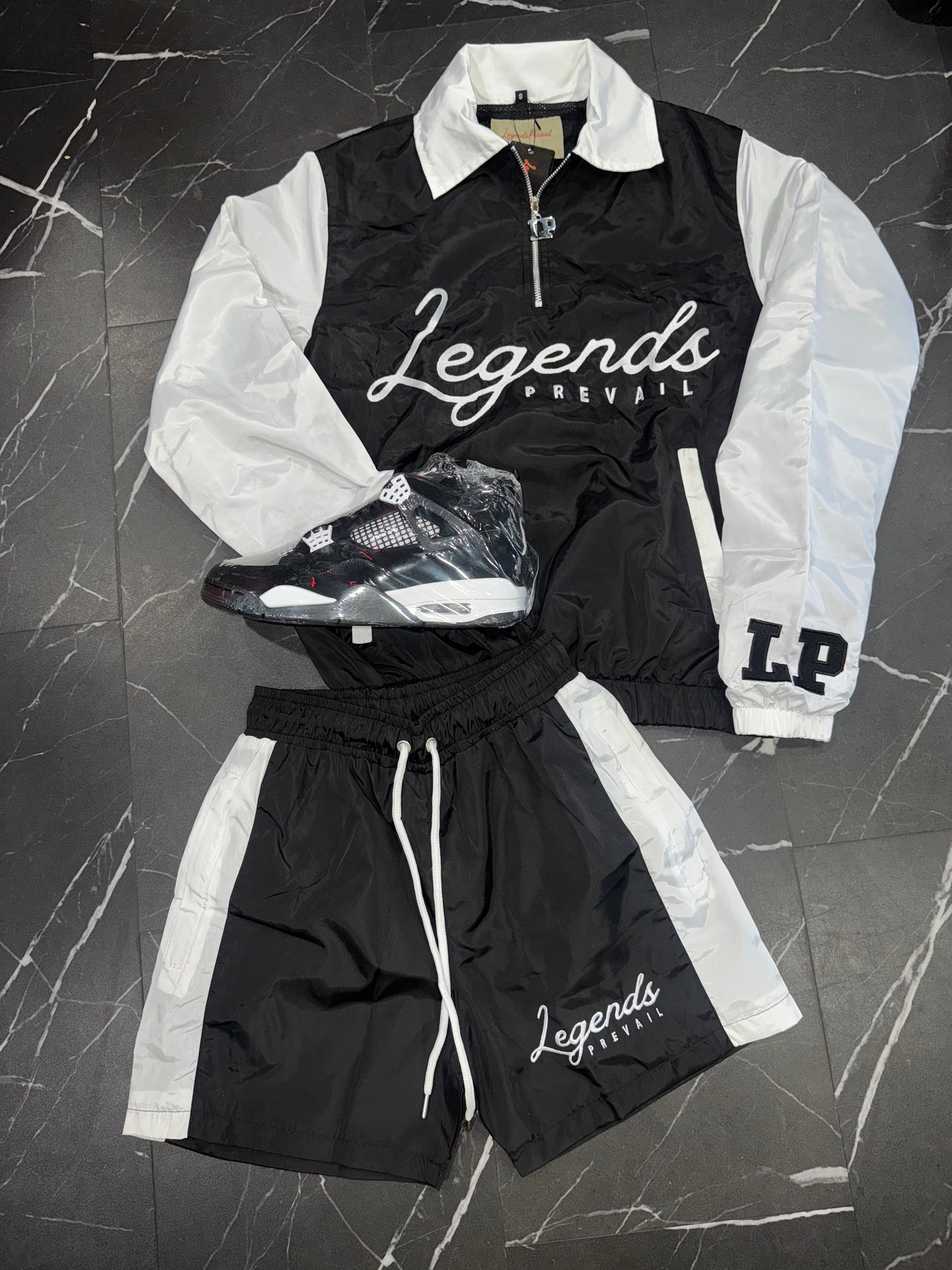 Legends Prevail Windbreaker Set Blk/White